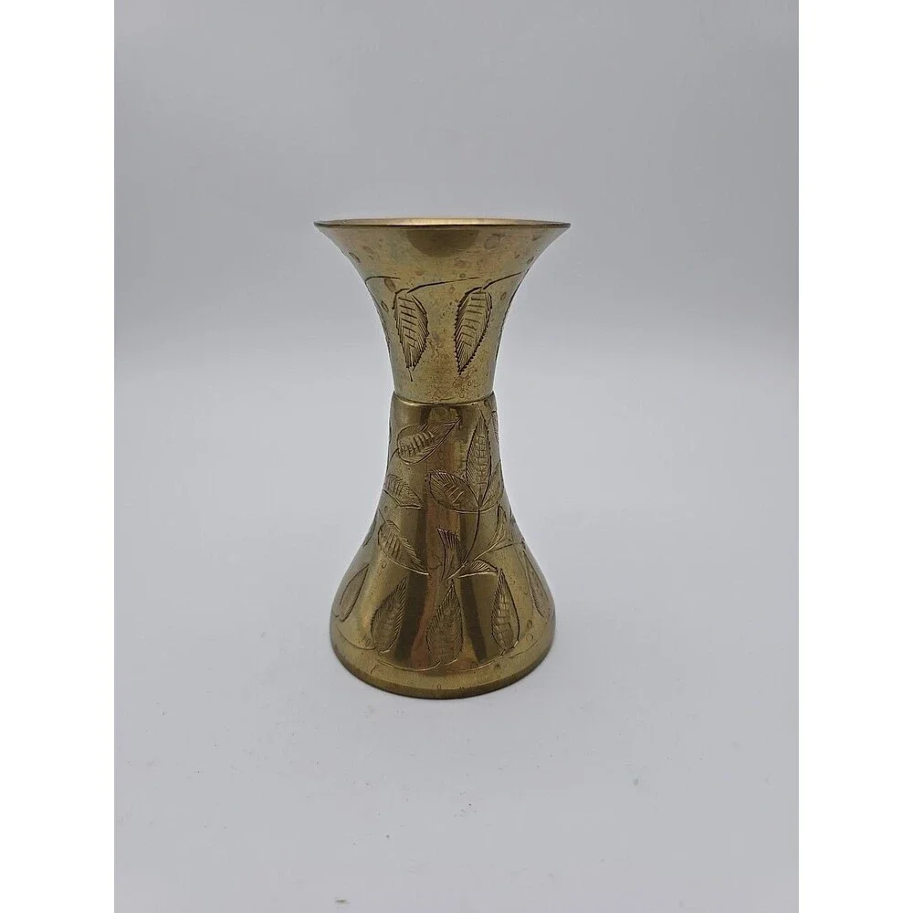 Vintage Sarna Brass Vase India 4.75" Flower Leaves Hand Etched 415T BOHO - Picture 3 of 9